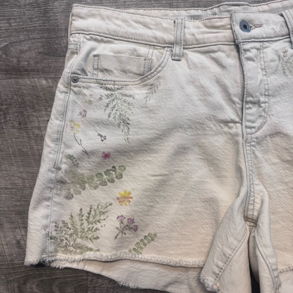 Pilcro Anthropologie Florise High Rise Slim Boyfriend Floral Denim Shorts Sz 29 - Picture 5 of 13